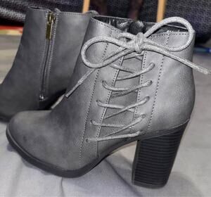 TOETOS Women's Chunky Heel Ankle Boots Boots CHICAGO (size 6)